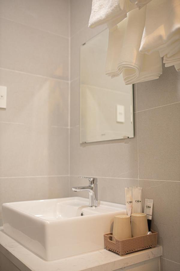 Cien Hotel Куи Нхон Екстериор снимка